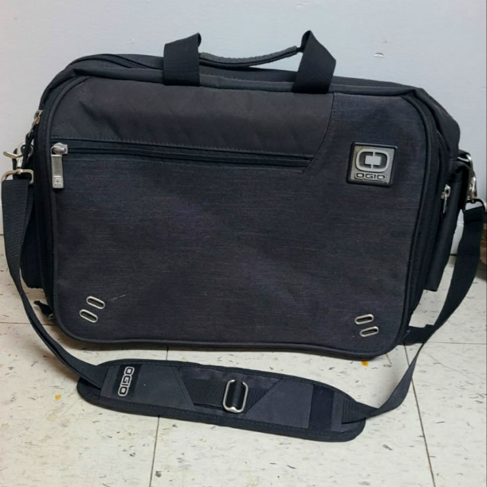 OGIO Black messenger laptop bag